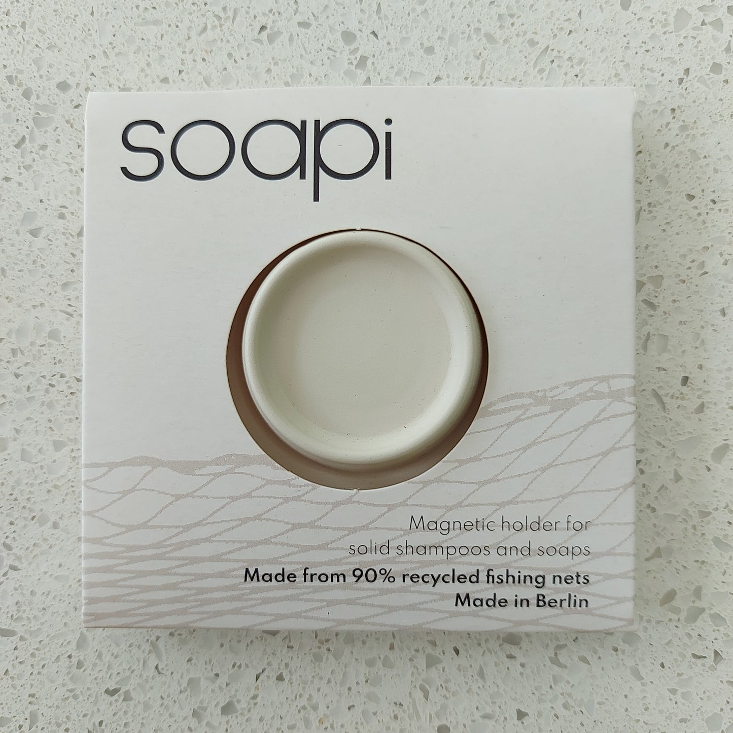 Porte-savon blanc cassé, moderne, simple, aimanté, SOAPI made in Berlin, chez ILELI savonnerie