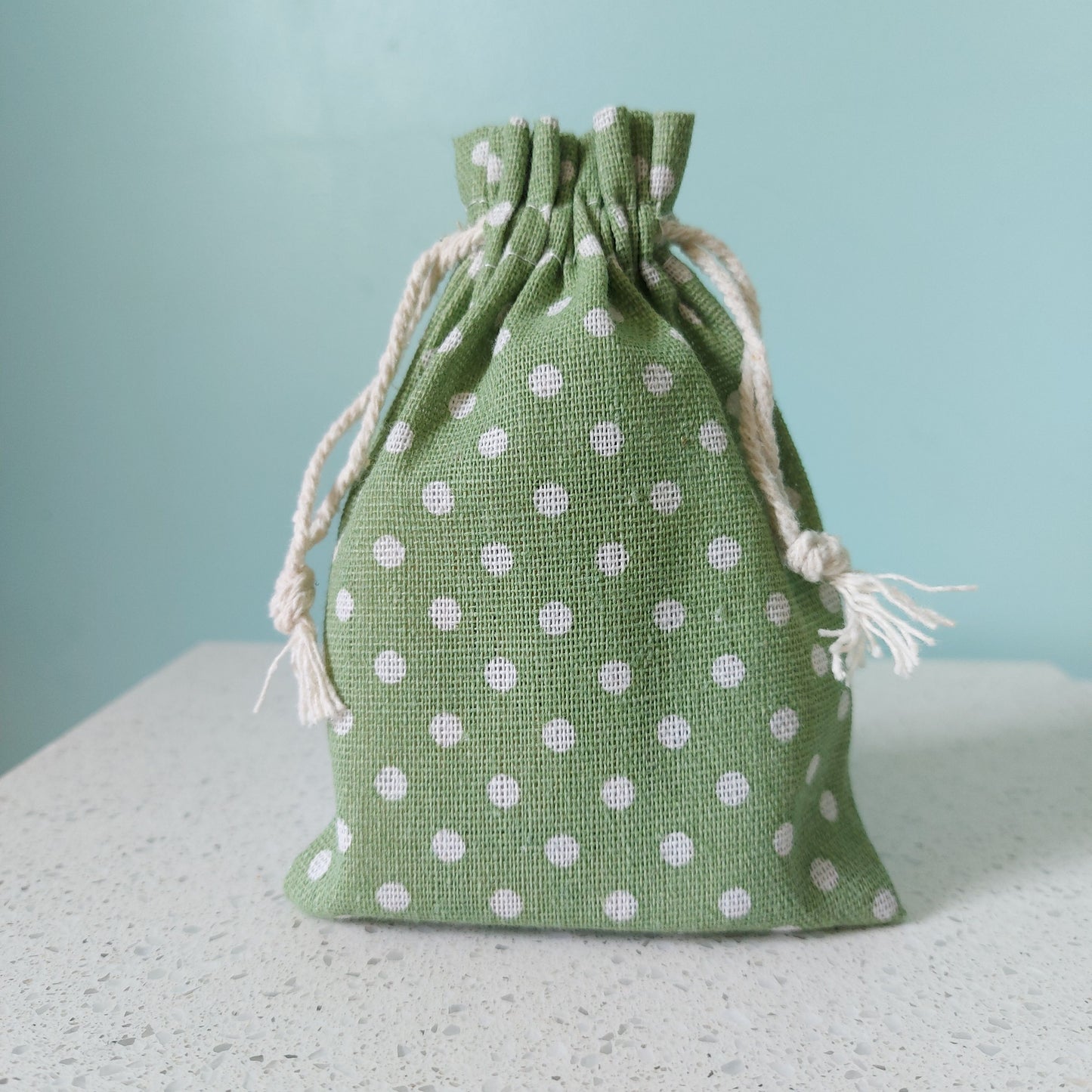 Sac en coton avec saon artisanal et porte savon avec ventouse, cadeau minimalist, zero dechet, fête des pères