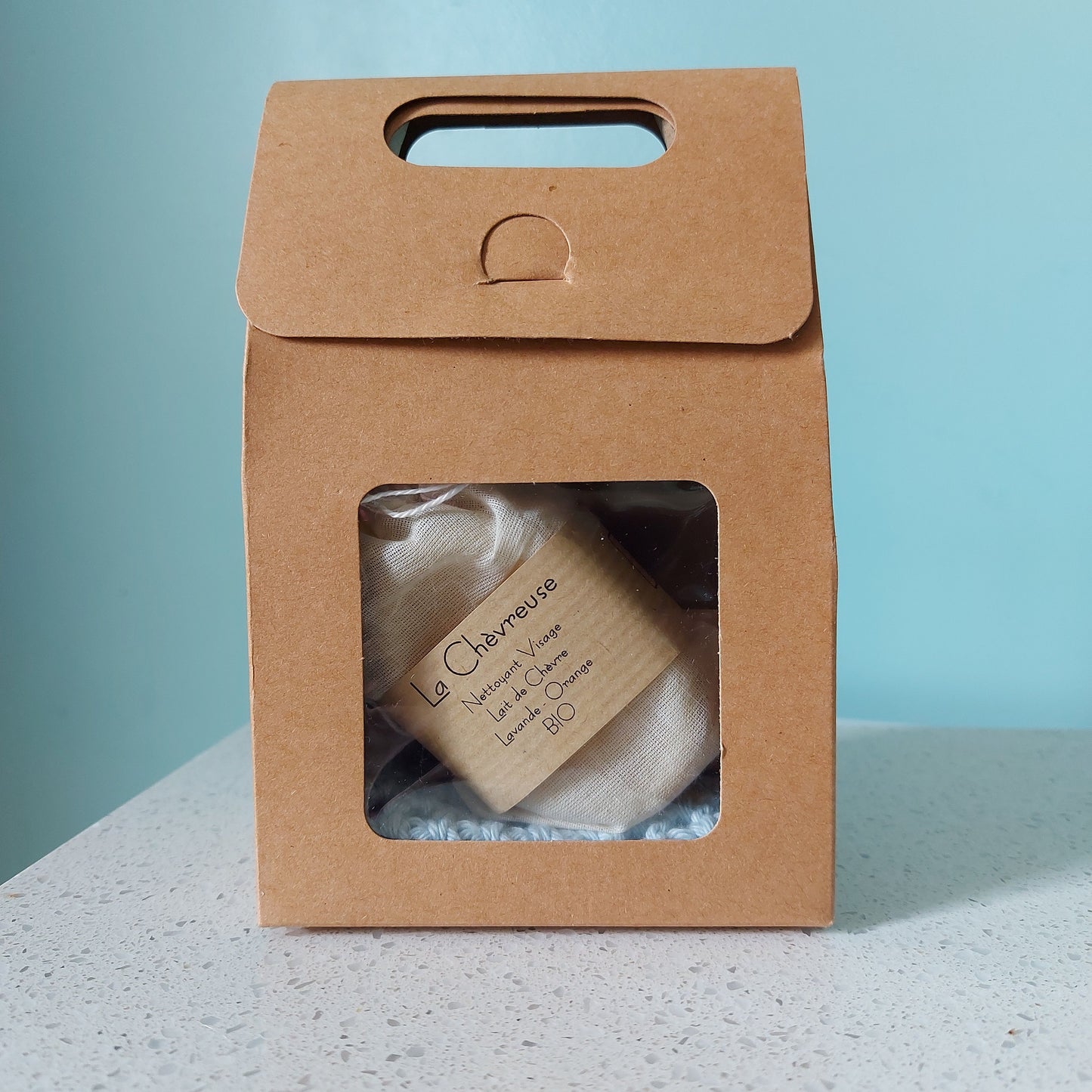 Coffret Savons Lavande bio, Savon Visage et Savon Main et Corps dans une Boîte kraft, avec une pochette à savon en crochet