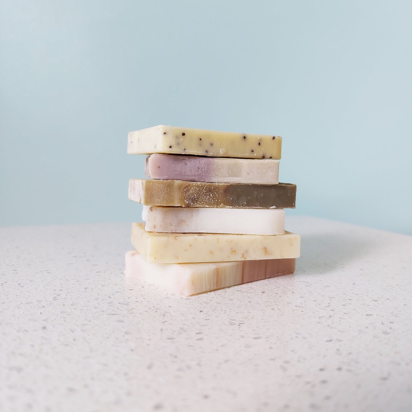 coffret 5 mini savons main & corps et 1 shampoing solide, idéal pour tester ou voyager, ILELI savons