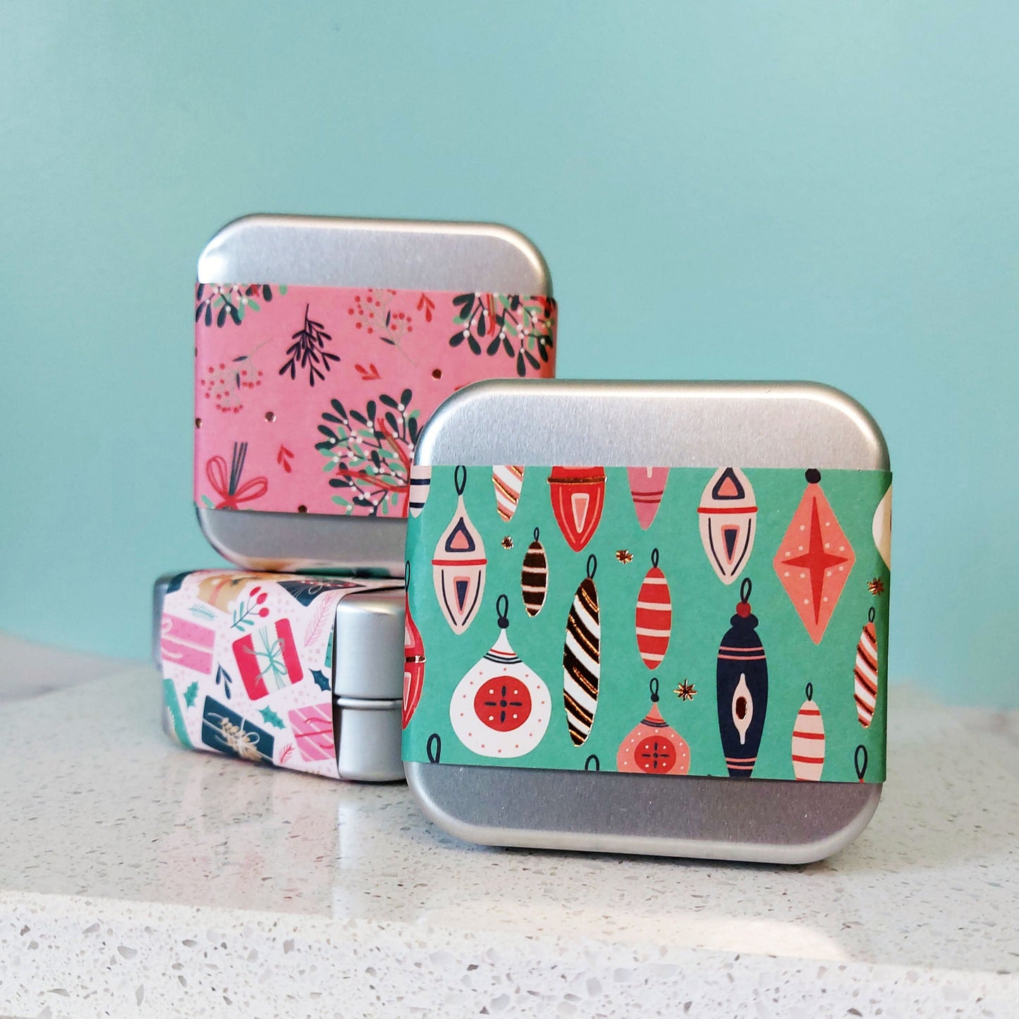Boîte à savon en aluminium avec savon artisanal, prêt à offrir comme cadeau de Noël
