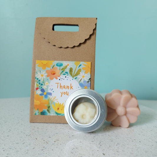 Cadeau Maîtresse, petit faveur, cadeau petit prix, savon et lotion solide dans une emballage cadeau prêt à offrir, artisanat français, ILELI