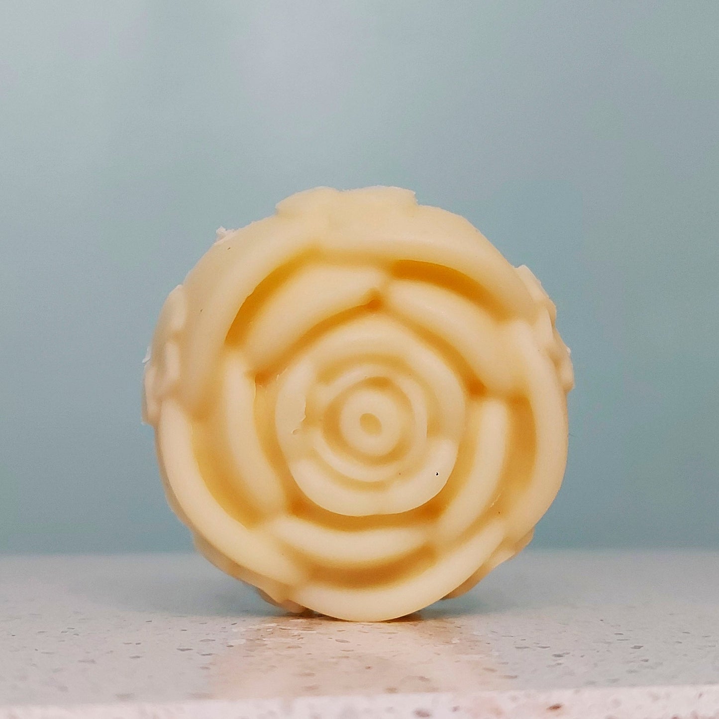 Beurre Corporel Solide Rose Éclatante – Hydratation et Élégance Florale