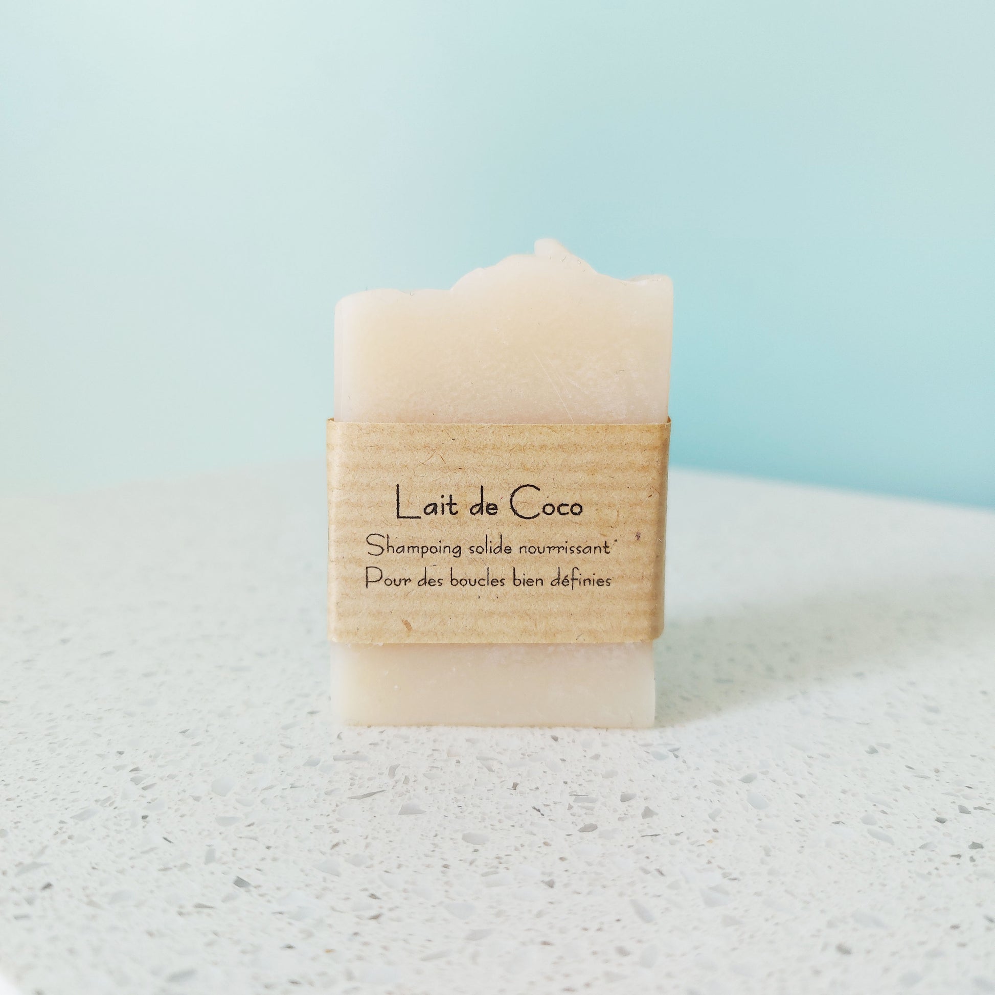 Shampoing solide en petit taille pour hôtel, chambre d'hôtes et gîtes, au lait de coco, ILELI savonnerie artisanale