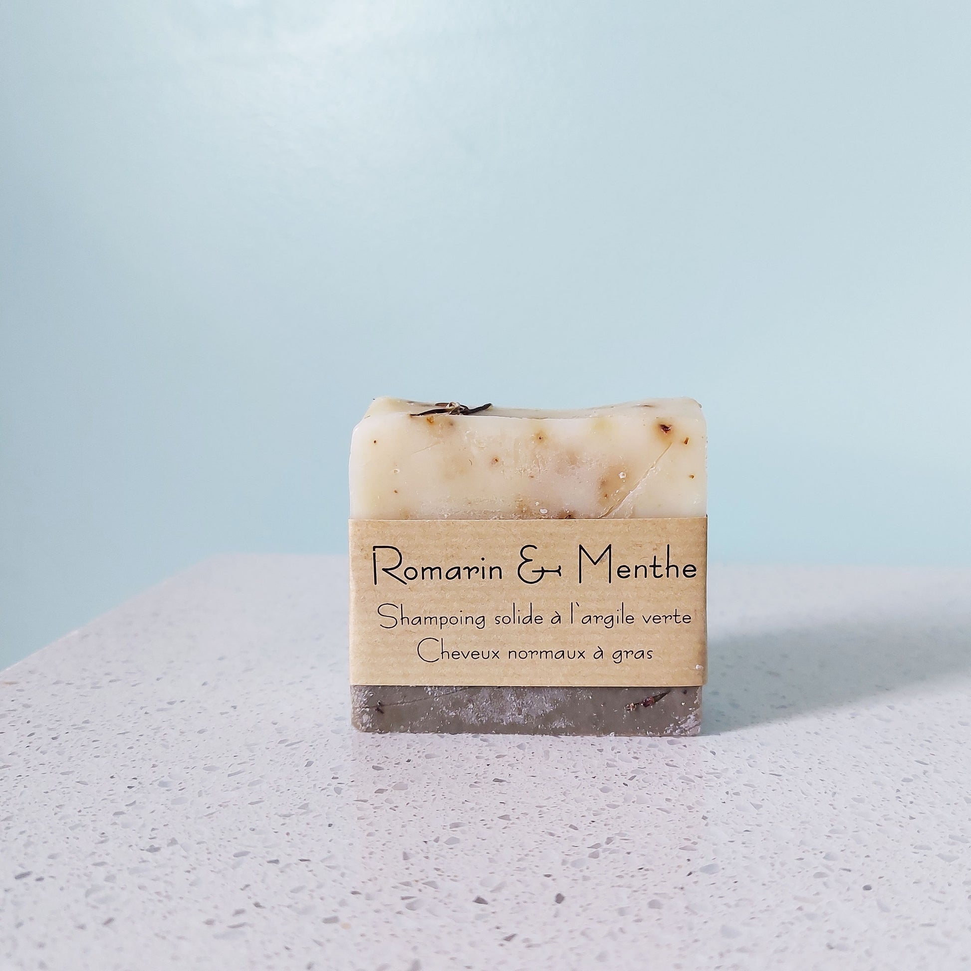 Pain de shampoing solide brut avec argile verte et romarin, ILELI savonnerie artisanale