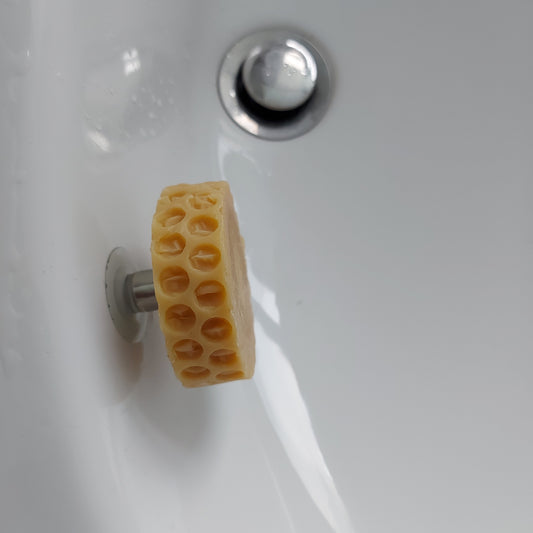 Prolonge la vie de vos cosmetiques solides : porte savon avec ventouse, simple et minimalist. Pour evier, lavabo et douche. Made in France, ILELI savons